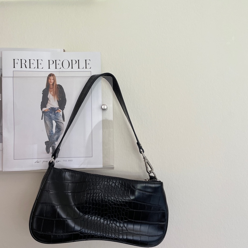 JW PEI Shoulder Bag in black croc